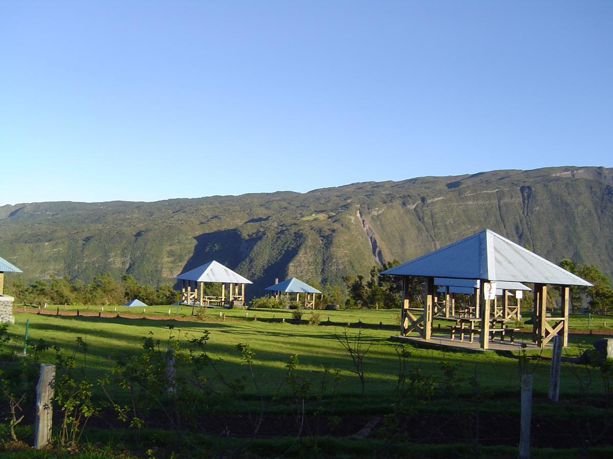 לה פלן דה קפרה Relais Du Volcan מראה חיצוני תמונה